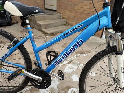 WOMENS SCHWINN RANGER 26” BIKE