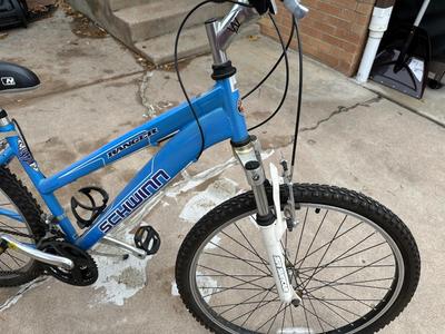 WOMENS SCHWINN RANGER 26” BIKE