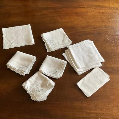 M442 Vintage Linen & Cotton Table Cloth Lot