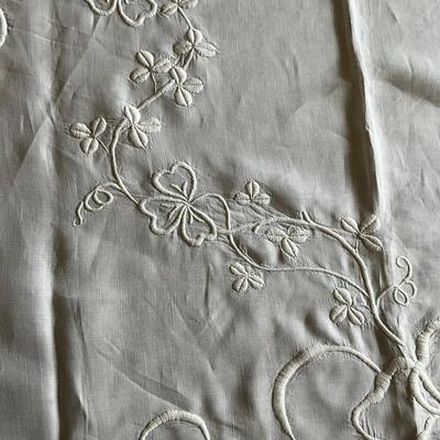 M442 Vintage Linen & Cotton Table Cloth Lot