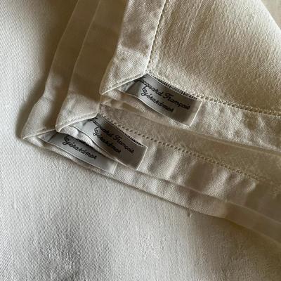 M446 Large Set Of Vintage Cotton & Linen Napkins And Place Mats