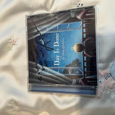 M449 Vintage Sumersault Baby Blanket & Lullaby CD Signed Lucas Richman