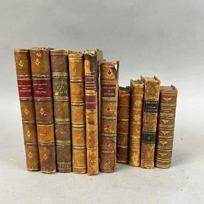 B458 Lot Of Antique Leather Books