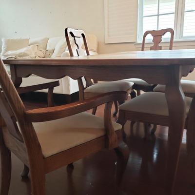 LOT 110: Dining Table with Six Matching Chairs