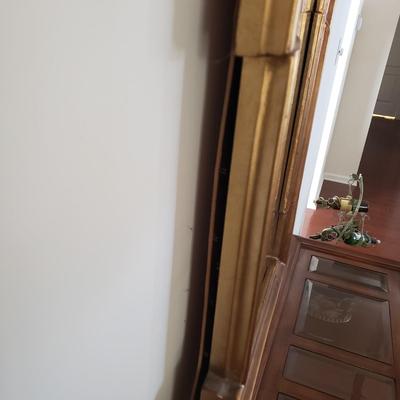 LOT 116: Decorative Gold Leaf Mirror