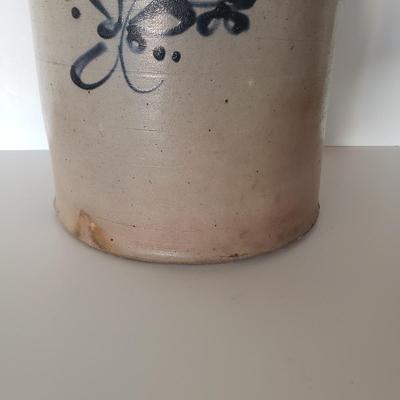LOT 122: Vintage Salt Glazed Stoneware Jug & Crock