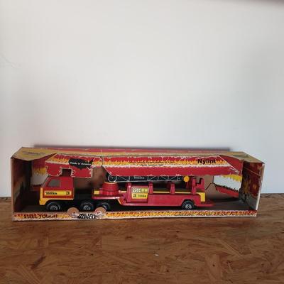 LOT 123: Vintage Tonka Fire Truck in Nylint Box (Not original to Truck)