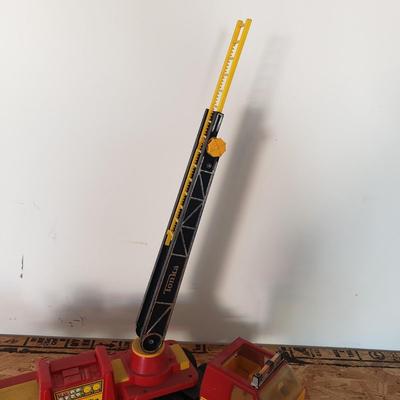 LOT 123: Vintage Tonka Fire Truck in Nylint Box (Not original to Truck)