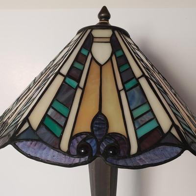 LOT 131: Stained Glass Tiffany Style Table Lamp