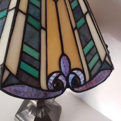 LOT 131: Stained Glass Tiffany Style Table Lamp