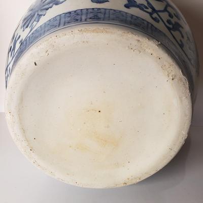 LOT 200: Chinoiserie Blue & White Fishbowl Planter & Vase