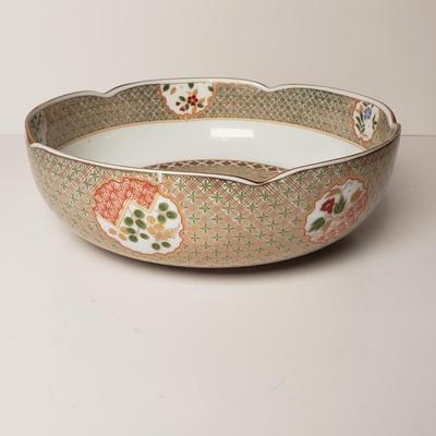 LOT 201: Asian Themed Decor-Table Lamp & Decorative Bowls