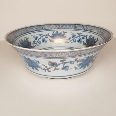 LOT 201: Asian Themed Decor-Table Lamp & Decorative Bowls