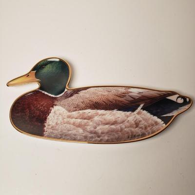 LOT 202: Tonala Mexico Duck, Screen Printed Aboriginal Art & More