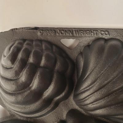 LOT 205: Vintage John Wright Sea Shell Pan, Cast Iron Cornbread Mold & Aebleskiver Pan