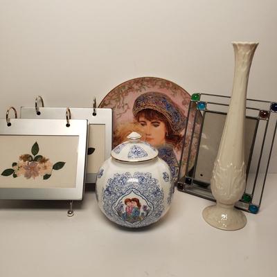 LOT 207: Home Decor Assortment-Lenox, Blue Trellis Temple Jar, Photo Albums & More