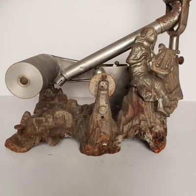 LOT 210: Antique Puck Style Cylinder Phonograph with Cast Metal Lady Base & Morning Glory Style Horn