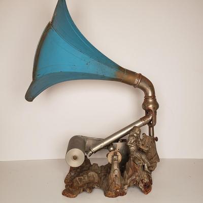 LOT 210: Antique Puck Style Cylinder Phonograph with Cast Metal Lady Base & Morning Glory Style Horn