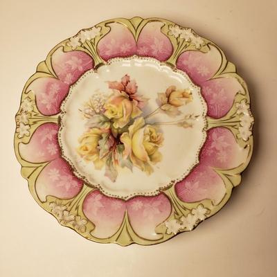 LOT 211: Vintage Noritake China Tea Set & Floral Plates