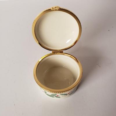 LOT 212: Winter Decor-Lenox Trinket Box, Snowbabies, Snow Buddies, Dept 56, Coca Cola Tins & More