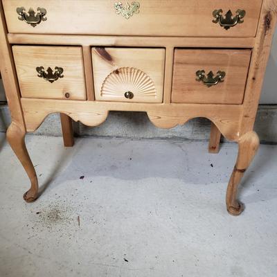 LOT 226: Vintage Queen Anne Style Dresser with Carved Fan Design