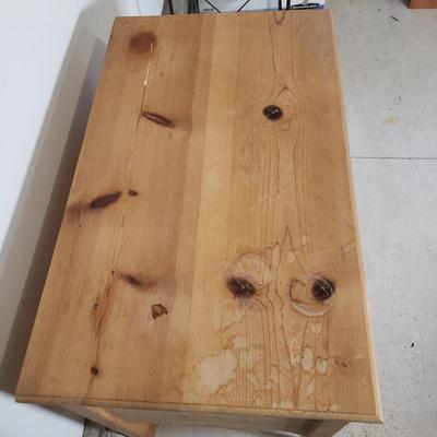 LOT 226: Vintage Queen Anne Style Dresser with Carved Fan Design