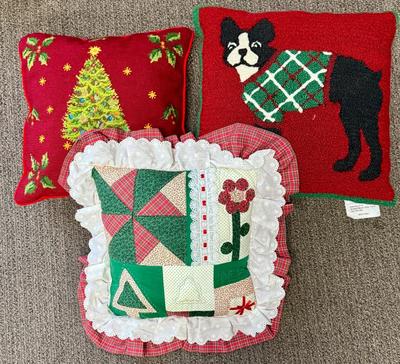 Sale Photo Thumbnail #9: In very good preowned condition.