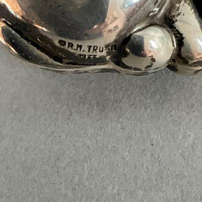 K483 R.M. Trush Sterling 1977 Cat Ornament