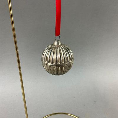 K488 Towle Sterling Newbury Port, MA Ball Ornament