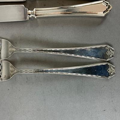 K609 Set Of Four Sterling Flatware Forks & Knives