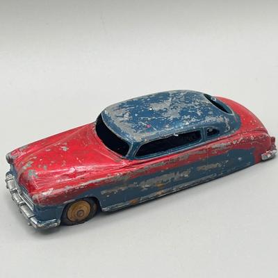 LOT 41: Vintage Die Cast Car Collection - Dinky Toys