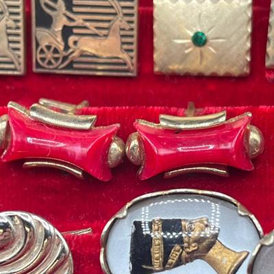 LOT 42: Vintage Men's Jewelry Lot - Tie Clips, Cuff Links, Pins - in Case