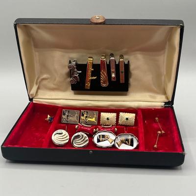 LOT 42: Vintage Men's Jewelry Lot - Tie Clips, Cuff Links, Pins - in Case