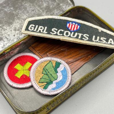 LOT 45: 40% Silver Eisenhower Dollar Proof + Vintage Trinkets and Boxes