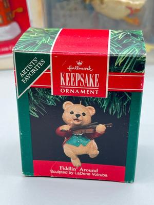 LOT 49: Ghristmas Ornaments -Hallmarks Keepsakes