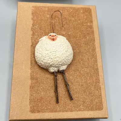 LOT 50: Vintage Plastic Santas + Christmas Ornaments