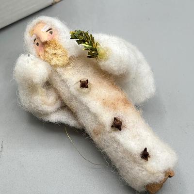 LOT 50: Vintage Plastic Santas + Christmas Ornaments