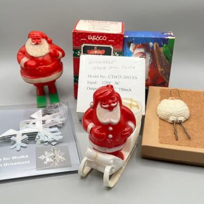LOT 50: Vintage Plastic Santas + Christmas Ornaments