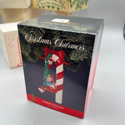 LOT 51: Assorted Christmas Ornaments