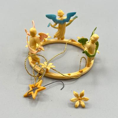 LOT 51: Assorted Christmas Ornaments