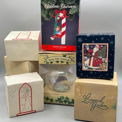 LOT 51: Assorted Christmas Ornaments