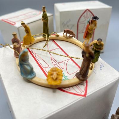 LOT 51: Assorted Christmas Ornaments