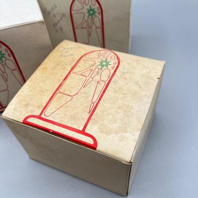 LOT 51: Assorted Christmas Ornaments