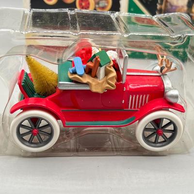 LOT 52: Vintage Hallmark Christmas Ornaments