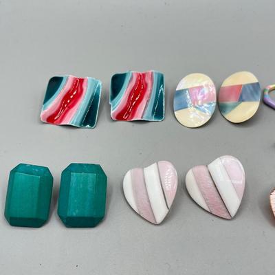 LOT 54: Retro Pierced Earrings