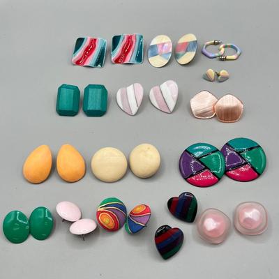 LOT 54: Retro Pierced Earrings