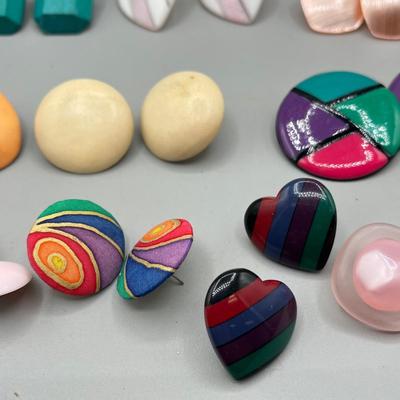 LOT 54: Retro Pierced Earrings