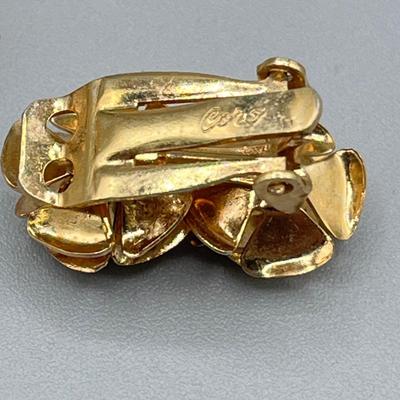 LOT 58: Unique Vintage Gold Tone Clip On Earrings - Crown Trifari and More