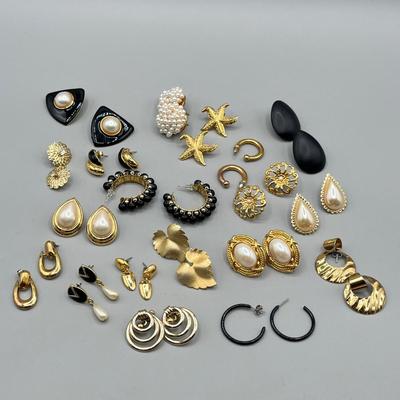 LOT 59: Vintage Black and Gold Themed Pierced Earring Collection - Marvella and More