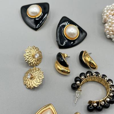LOT 59: Vintage Black and Gold Themed Pierced Earring Collection - Marvella and More